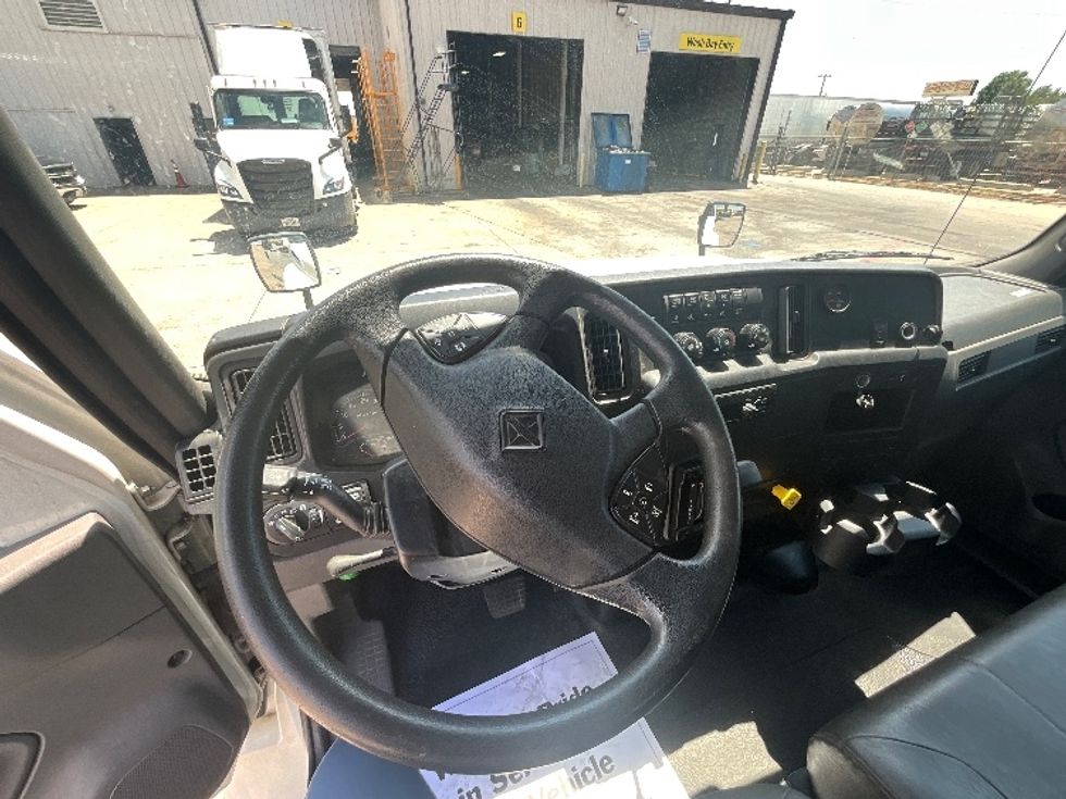 Medium Duty Box Truck-Light and Medium Duty Trucks-International-2020-MV607-Dallas-TX-129,090\n\t\tmiles-$ 68,500 - Image 17