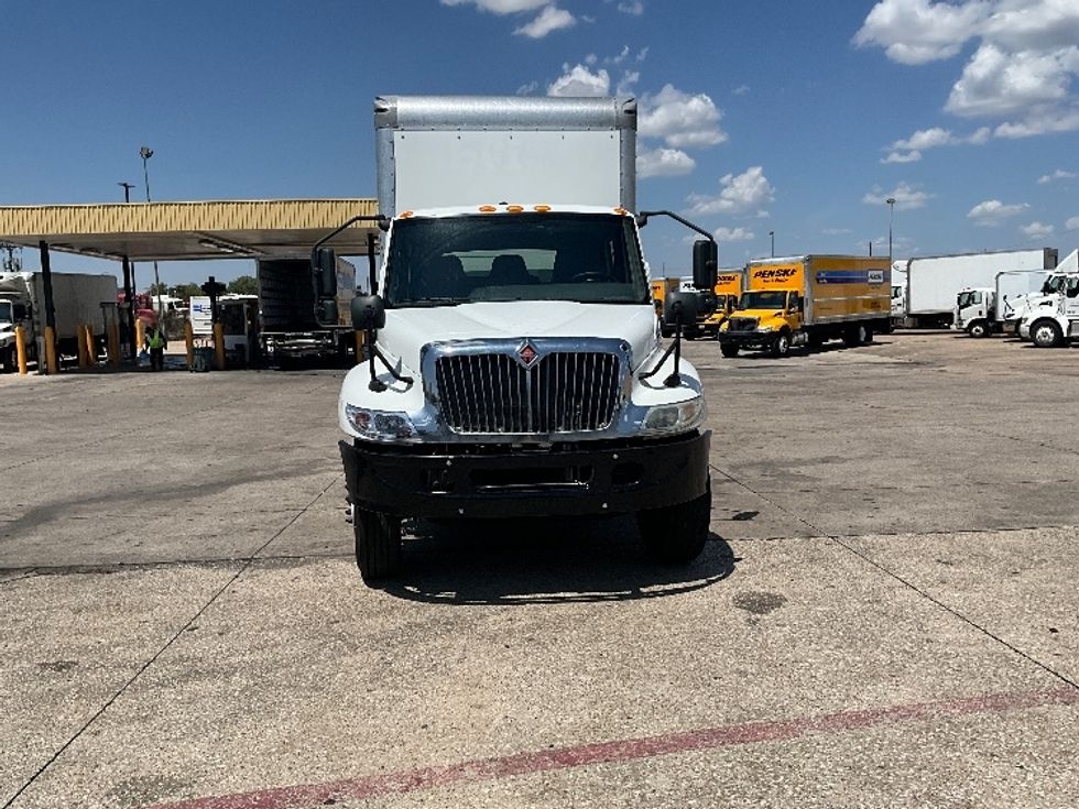 Medium Duty Box Truck-Light and Medium Duty Trucks-International-2020-MV607-Dallas-TX-129,090\n\t\tmiles-$ 68,500 - Image 2