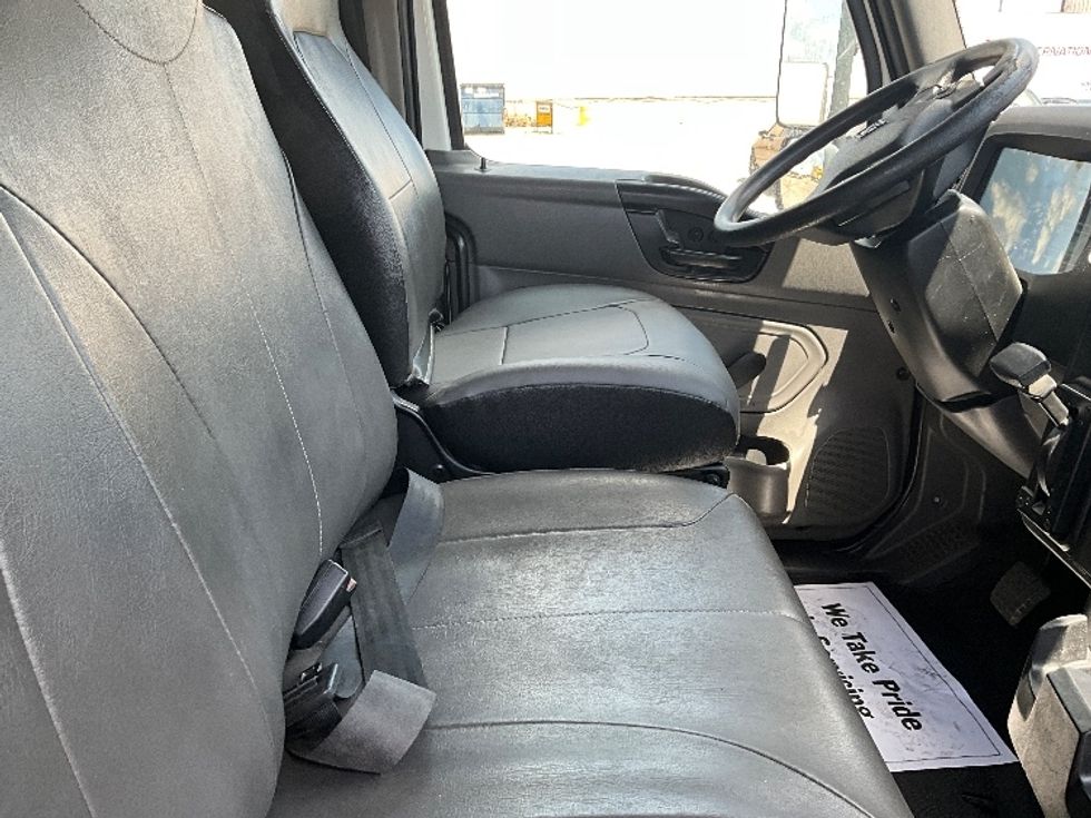 Medium Duty Box Truck-Light and Medium Duty Trucks-International-2020-MV607-Dallas-TX-129,090\n\t\tmiles-$ 68,500 - Image 22