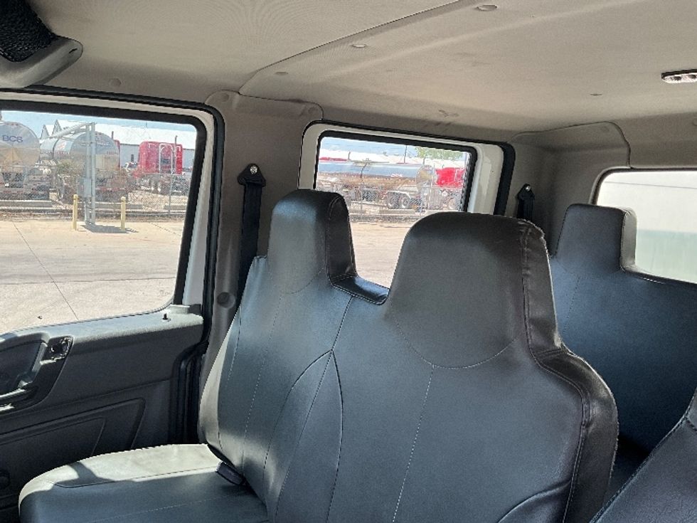 Medium Duty Box Truck-Light and Medium Duty Trucks-International-2020-MV607-Dallas-TX-129,090\n\t\tmiles-$ 68,500 - Image 25