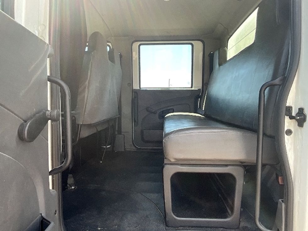 Medium Duty Box Truck-Light and Medium Duty Trucks-International-2020-MV607-Dallas-TX-129,090\n\t\tmiles-$ 68,500 - Image 26