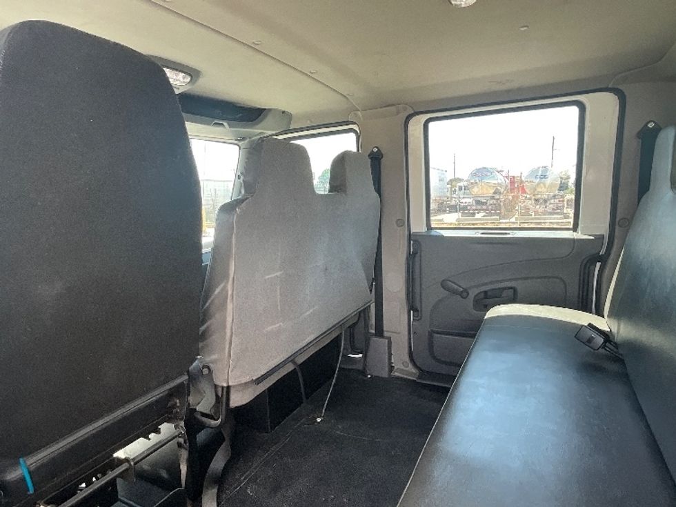 Medium Duty Box Truck-Light and Medium Duty Trucks-International-2020-MV607-Dallas-TX-129,090\n\t\tmiles-$ 68,500 - Image 27