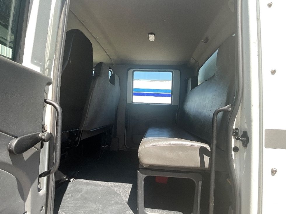 Medium Duty Box Truck-Light and Medium Duty Trucks-International-2020-MV607-Dallas-TX-145,038\n\t\tmiles-$ 65,500 - Image 26