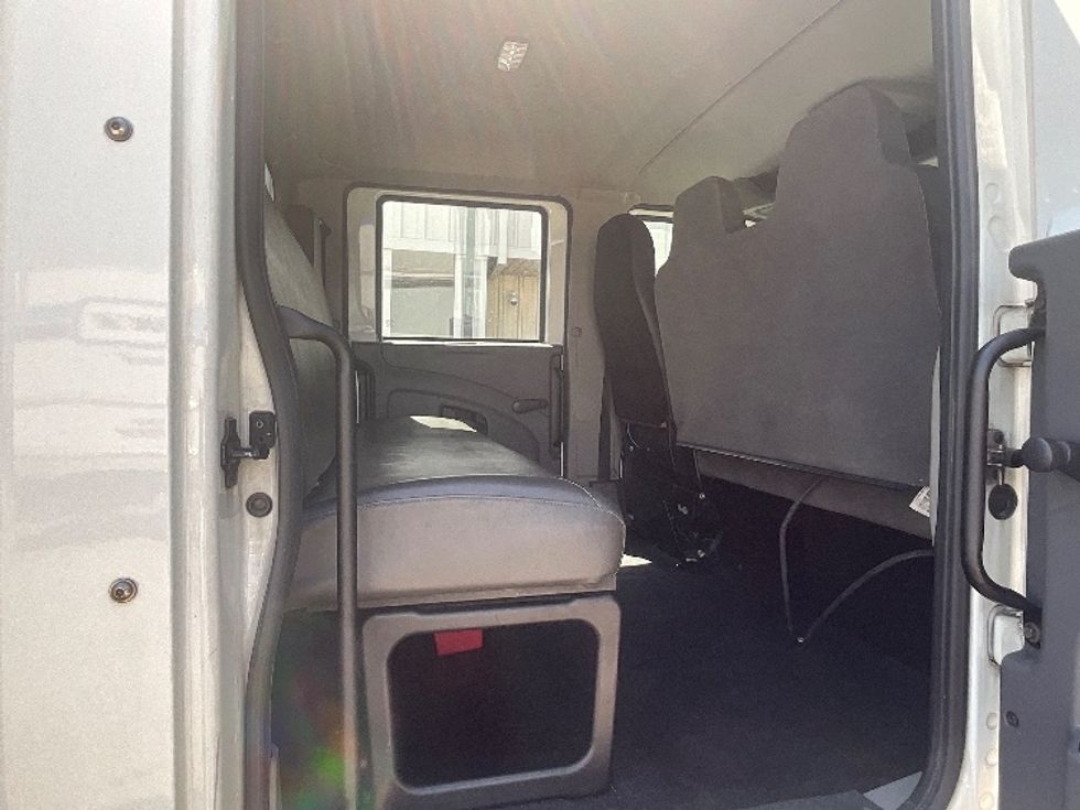 Medium Duty Box Truck-Light and Medium Duty Trucks-International-2020-MV607-Dallas-TX-145,038\n\t\tmiles-$ 65,500 - Image 28