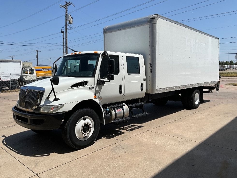 Medium Duty Box Truck-Light and Medium Duty Trucks-International-2020-MV607-Dallas-TX-145,038\n\t\tmiles-$ 65,500 - Image 3