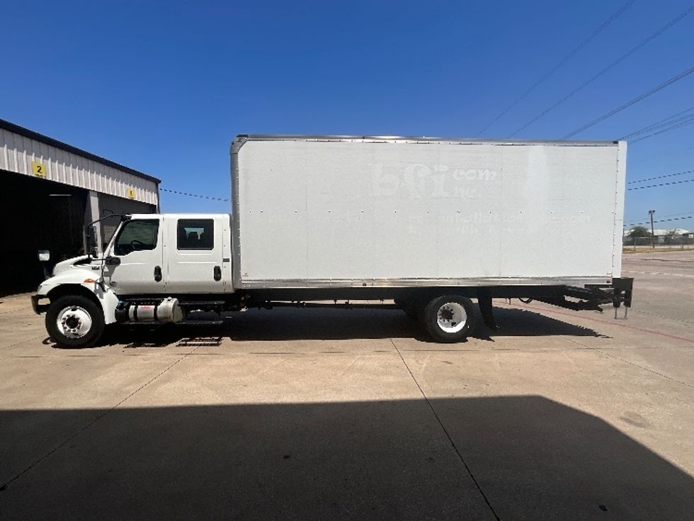 Medium Duty Box Truck-Light and Medium Duty Trucks-International-2020-MV607-Dallas-TX-145,038\n\t\tmiles-$ 65,500 - Image 4