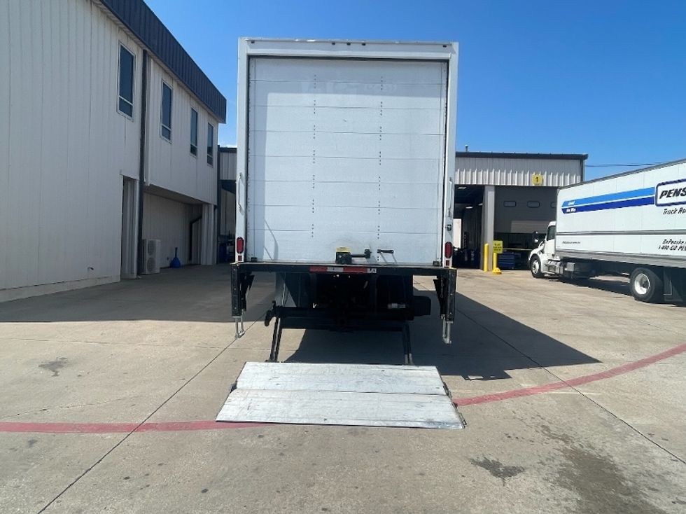 Medium Duty Box Truck-Light and Medium Duty Trucks-International-2020-MV607-Dallas-TX-145,038\n\t\tmiles-$ 65,500 - Image 9