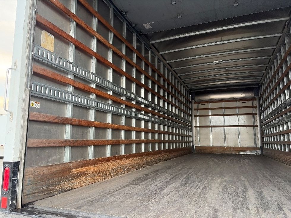 Medium Duty Box Truck-Light and Medium Duty Trucks-International-2020-MV607-Dallas-TX-149,190\n\t\tmiles-$ 50,500 - Image 11