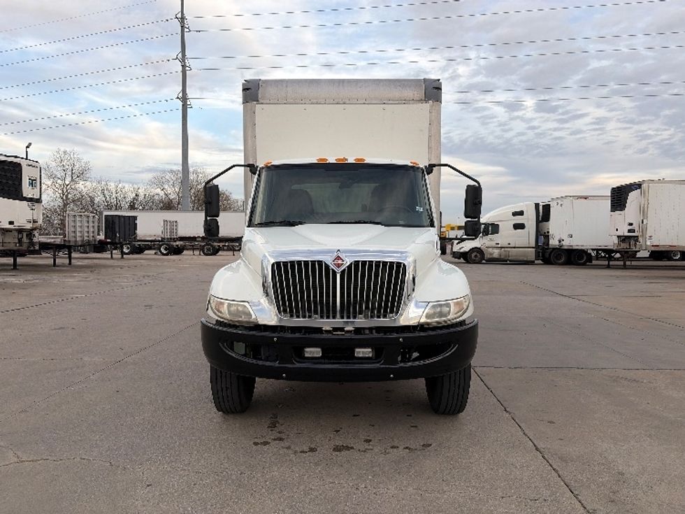 Medium Duty Box Truck-Light and Medium Duty Trucks-International-2020-MV607-Dallas-TX-149,190\n\t\tmiles-$ 50,500 - Image 2
