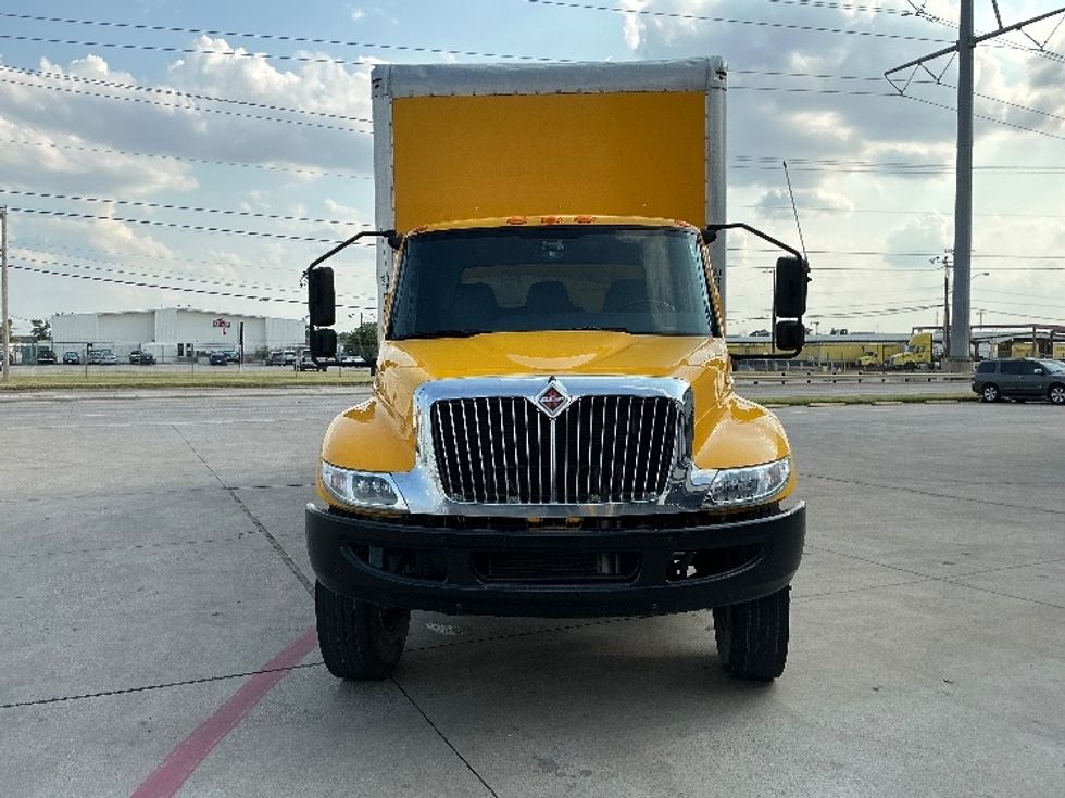 Medium Duty Box Truck-Light and Medium Duty Trucks-International-2020-MV607-Dallas-TX-152,719\n\t\tmiles-$ 53,000 - Image 2