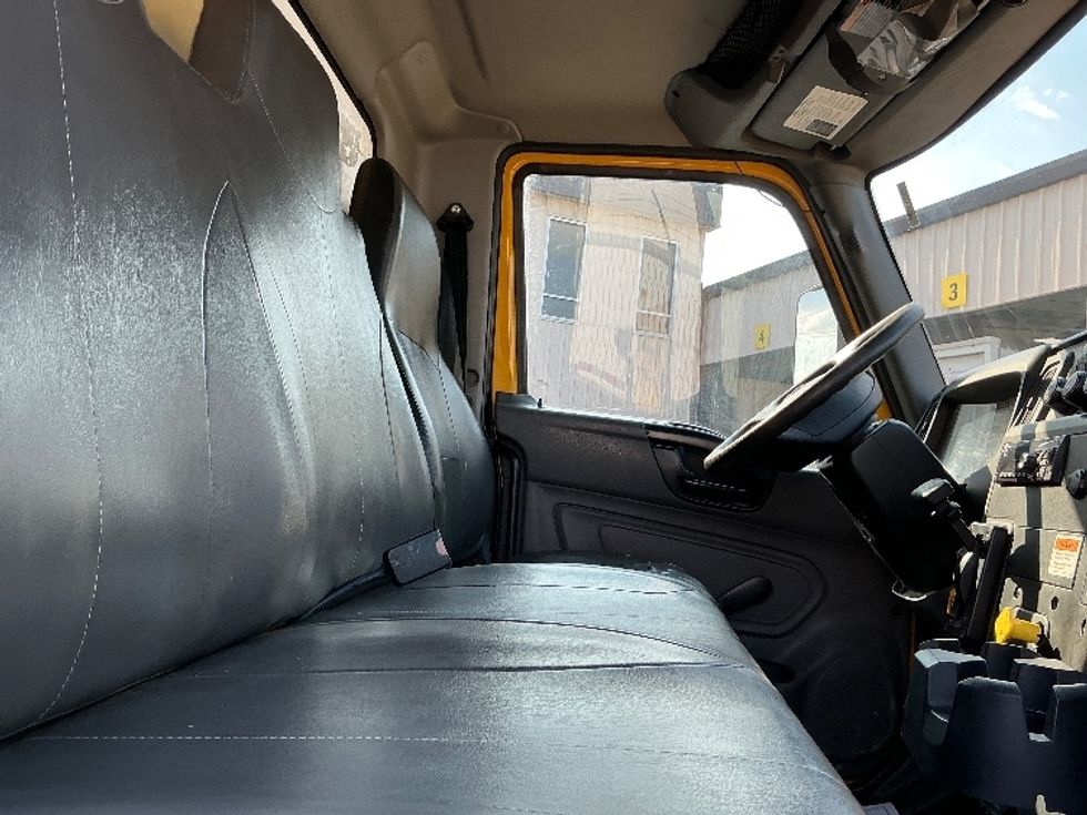 Medium Duty Box Truck-Light and Medium Duty Trucks-International-2020-MV607-Dallas-TX-152,719\n\t\tmiles-$ 53,000 - Image 22