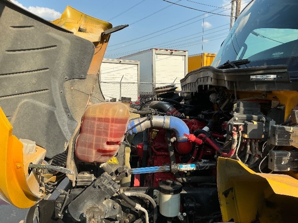 Medium Duty Box Truck-Light and Medium Duty Trucks-International-2020-MV607-Dallas-TX-152,719\n\t\tmiles-$ 53,000 - Image 24