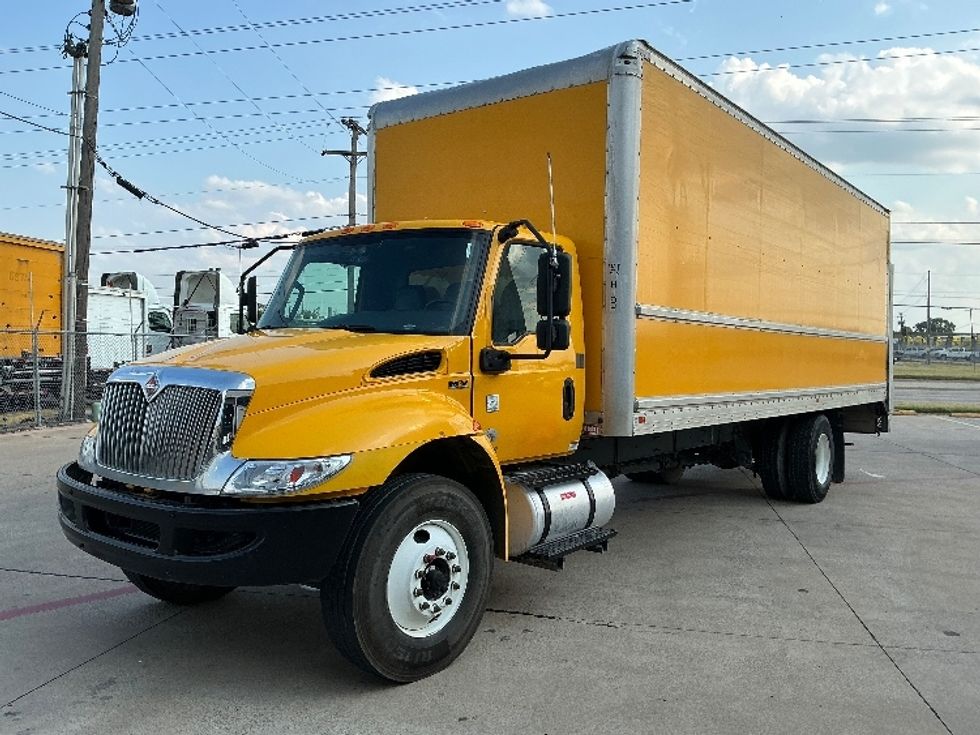 Medium Duty Box Truck-Light and Medium Duty Trucks-International-2020-MV607-Dallas-TX-152,719\n\t\tmiles-$ 53,000 - Image 3