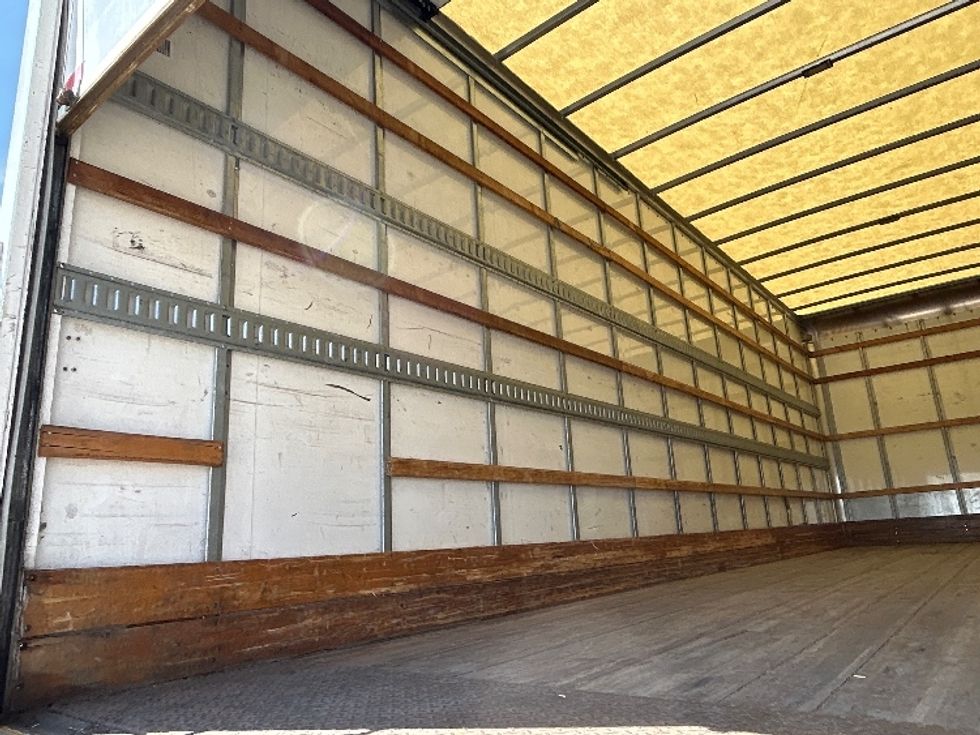 Medium Duty Box Truck-Light and Medium Duty Trucks-International-2020-MV607-Dallas-TX-186,254\n\t\tmiles-$ 43,750 - Image 11