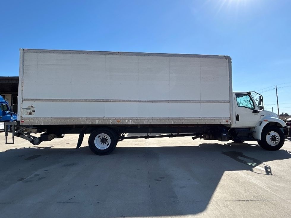 Medium Duty Box Truck-Light and Medium Duty Trucks-International-2020-MV607-Dallas-TX-186,254\n\t\tmiles-$ 43,750 - Image 15
