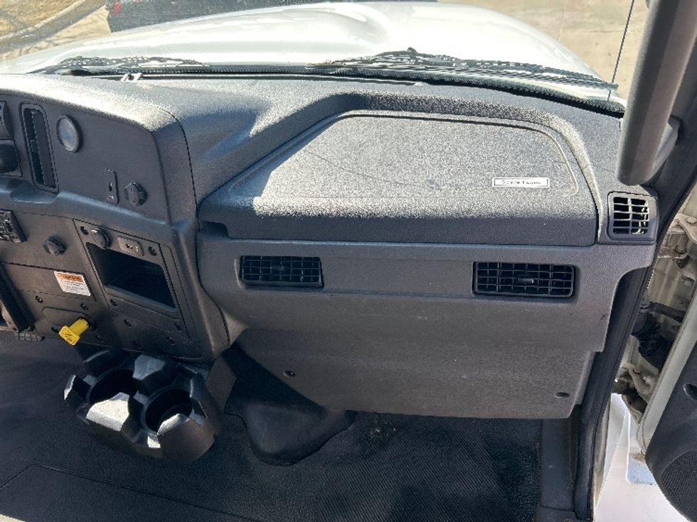 Medium Duty Box Truck-Light and Medium Duty Trucks-International-2020-MV607-Dallas-TX-186,254\n\t\tmiles-$ 43,750 - Image 21