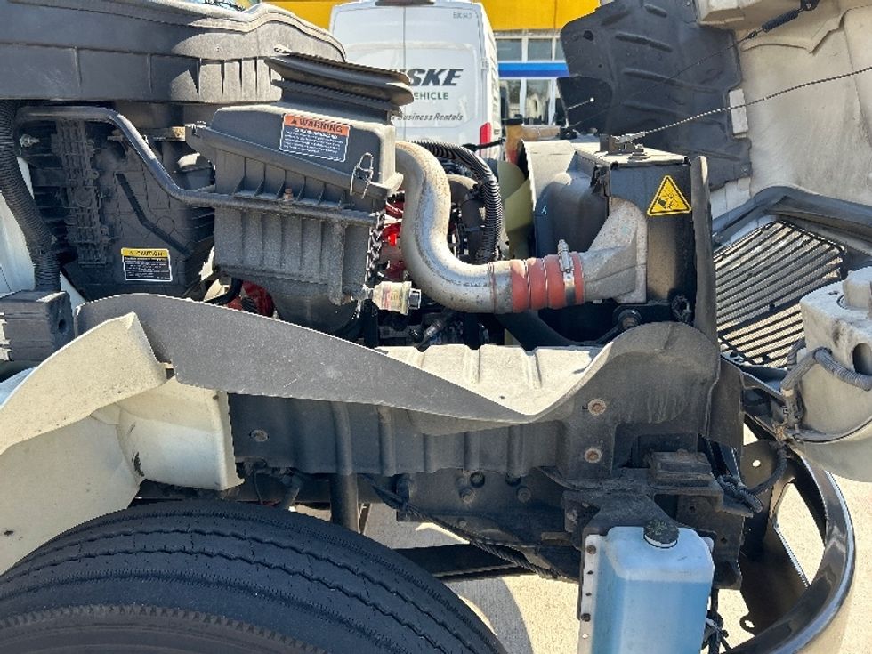 Medium Duty Box Truck-Light and Medium Duty Trucks-International-2020-MV607-Dallas-TX-186,254\n\t\tmiles-$ 43,750 - Image 23