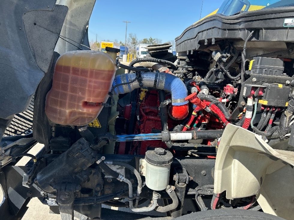 Medium Duty Box Truck-Light and Medium Duty Trucks-International-2020-MV607-Dallas-TX-186,254\n\t\tmiles-$ 43,750 - Image 24