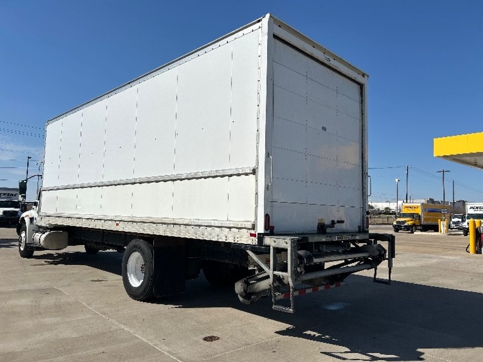 Medium Duty Box Truck-Light and Medium Duty Trucks-International-2020-MV607-Dallas-TX-186,254\n\t\tmiles-$ 43,750 - Image 6