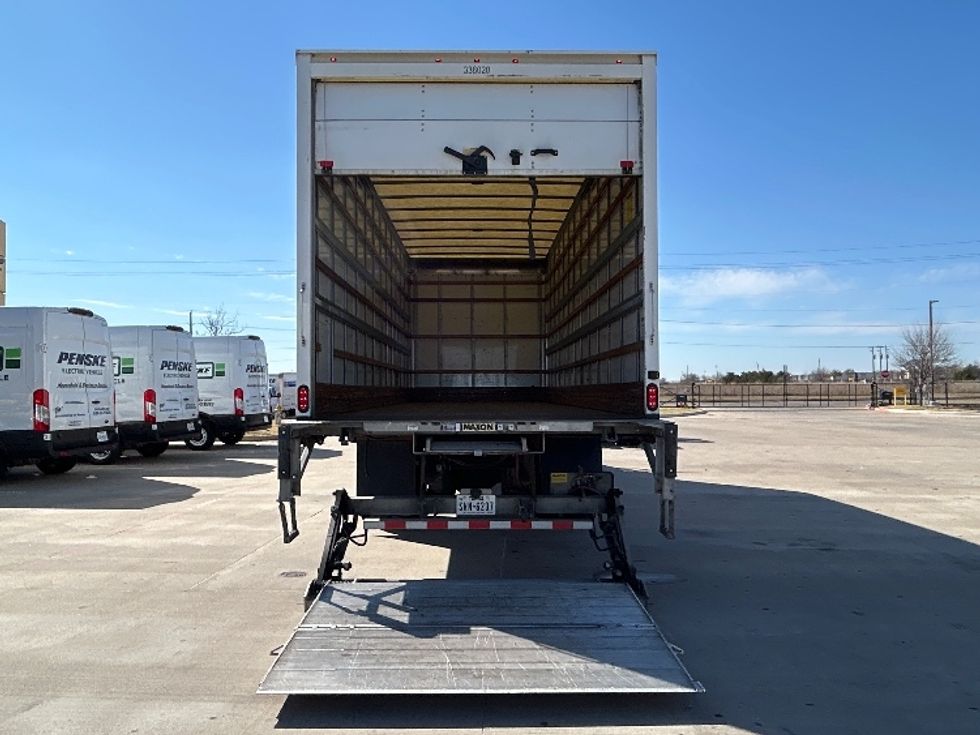 Medium Duty Box Truck-Light and Medium Duty Trucks-International-2020-MV607-Dallas-TX-186,254\n\t\tmiles-$ 43,750 - Image 9