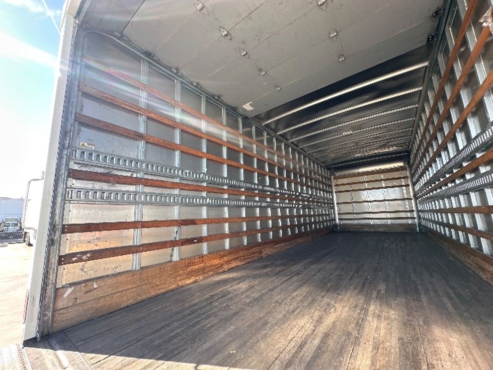 Medium Duty Box Truck-Light and Medium Duty Trucks-International-2020-MV607-Dallas-TX-202,595\n\t\tmiles-$ 42,250 - Image 11