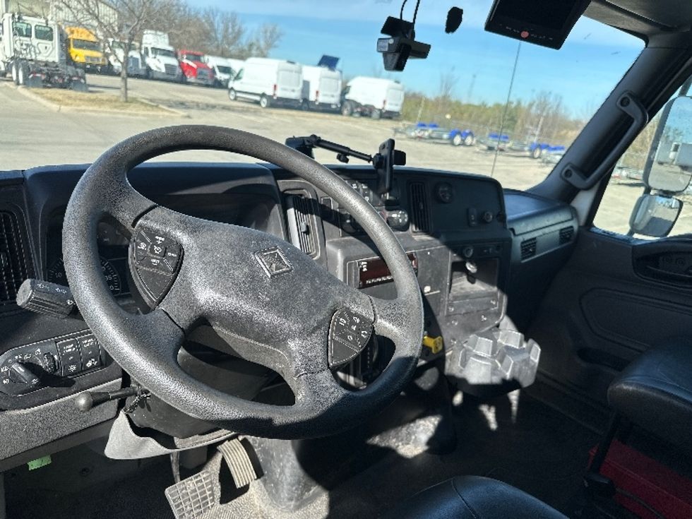 Medium Duty Box Truck-Light and Medium Duty Trucks-International-2020-MV607-Dallas-TX-202,595\n\t\tmiles-$ 42,250 - Image 17