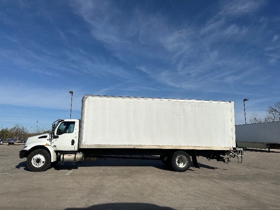 Medium Duty Box Truck-Light and Medium Duty Trucks-International-2020-MV607-Dallas-TX-202,595\n\t\tmiles-$ 42,250 - Image 4
