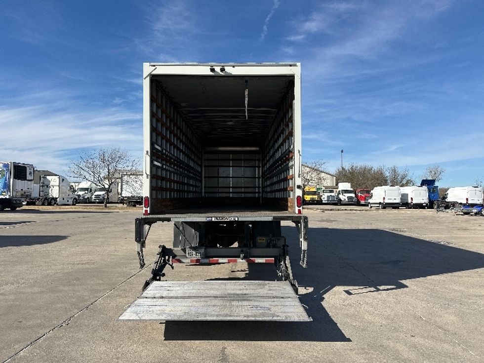 Medium Duty Box Truck-Light and Medium Duty Trucks-International-2020-MV607-Dallas-TX-202,595\n\t\tmiles-$ 42,250 - Image 9