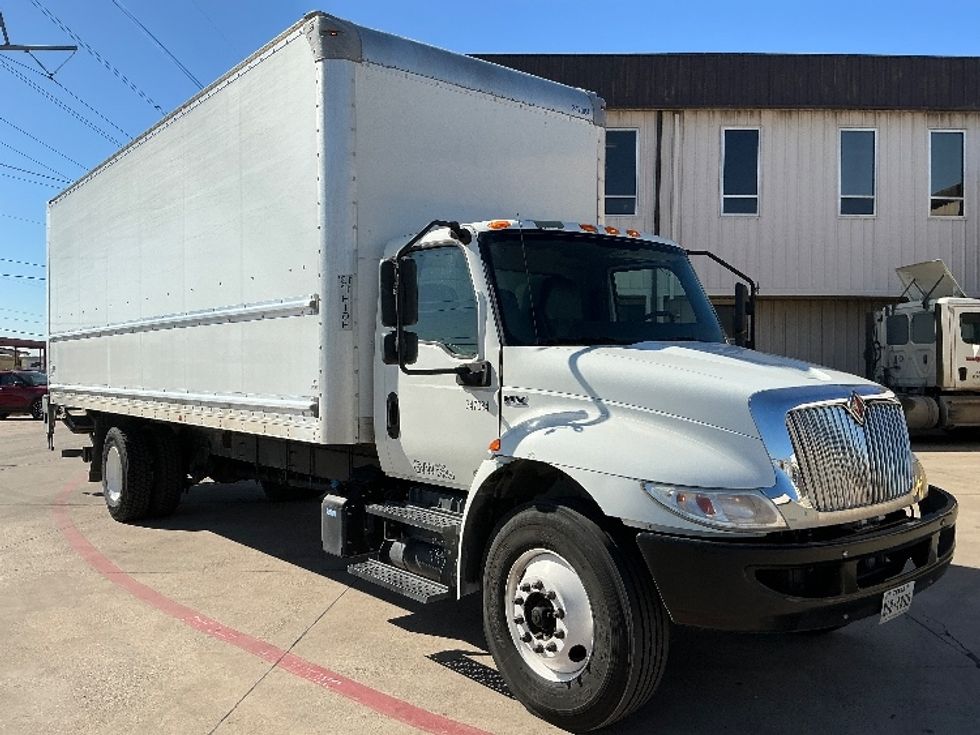 Medium Duty Box Truck-Light and Medium Duty Trucks-International-2020-MV607-Dallas-TX-258,853\n\t\tmiles-$ 36,500 - Image 1
