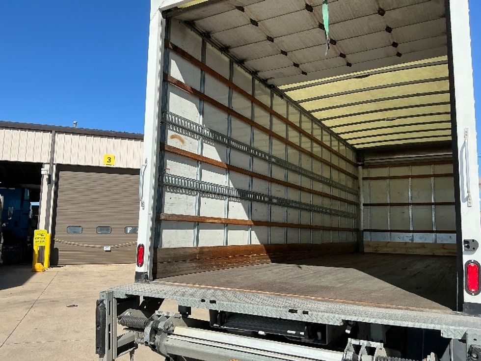 Medium Duty Box Truck-Light and Medium Duty Trucks-International-2020-MV607-Dallas-TX-258,853\n\t\tmiles-$ 36,500 - Image 11