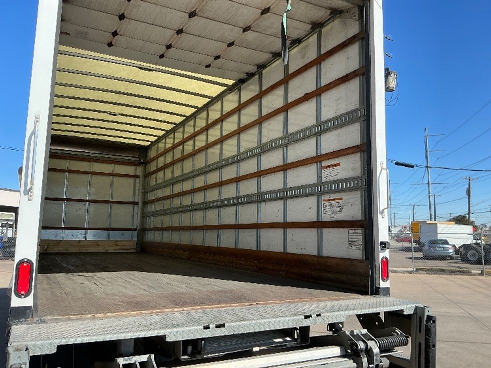 Medium Duty Box Truck-Light and Medium Duty Trucks-International-2020-MV607-Dallas-TX-258,853\n\t\tmiles-$ 36,500 - Image 12