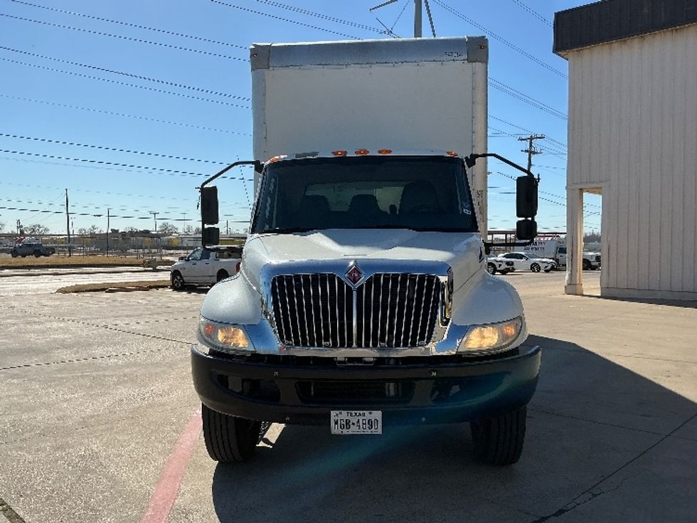 Medium Duty Box Truck-Light and Medium Duty Trucks-International-2020-MV607-Dallas-TX-258,853\n\t\tmiles-$ 36,500 - Image 2
