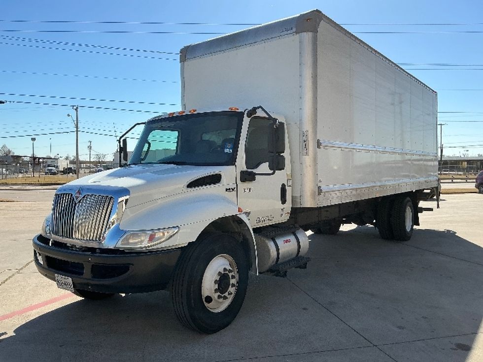 Medium Duty Box Truck-Light and Medium Duty Trucks-International-2020-MV607-Dallas-TX-258,853\n\t\tmiles-$ 36,500 - Image 3