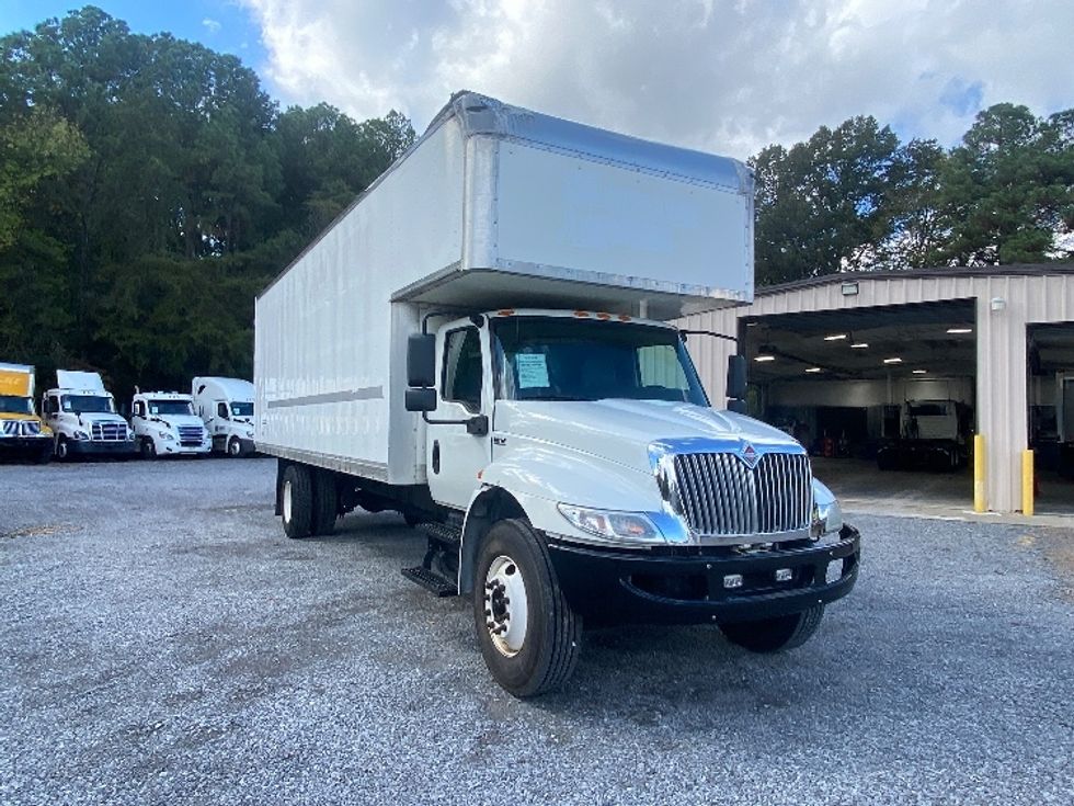 Medium Duty Box Truck-Light and Medium Duty Trucks-International-2020-MV607-Dalton-GA-112,322\n\t\tmiles-$ 70,500 - Image 1
