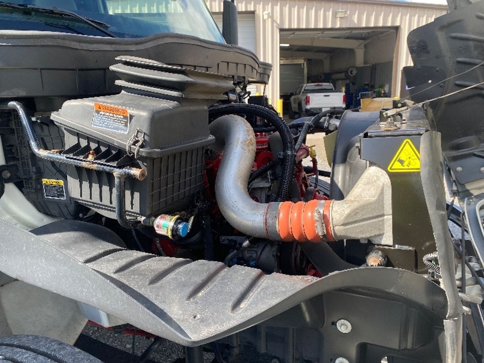 Medium Duty Box Truck-Light and Medium Duty Trucks-International-2020-MV607-Dalton-GA-112,322\n\t\tmiles-$ 70,500 - Image 23