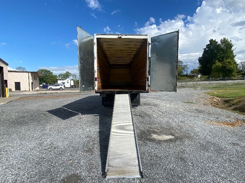 Medium Duty Box Truck-Light and Medium Duty Trucks-International-2020-MV607-Dalton-GA-112,322\n\t\tmiles-$ 70,500 - Image 9