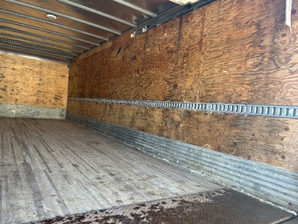 Medium Duty Box Truck-Light and Medium Duty Trucks-International-2020-MV607-Dartmouth-NS-210,789\n\t\tkm-$ 60,000 - Image 12