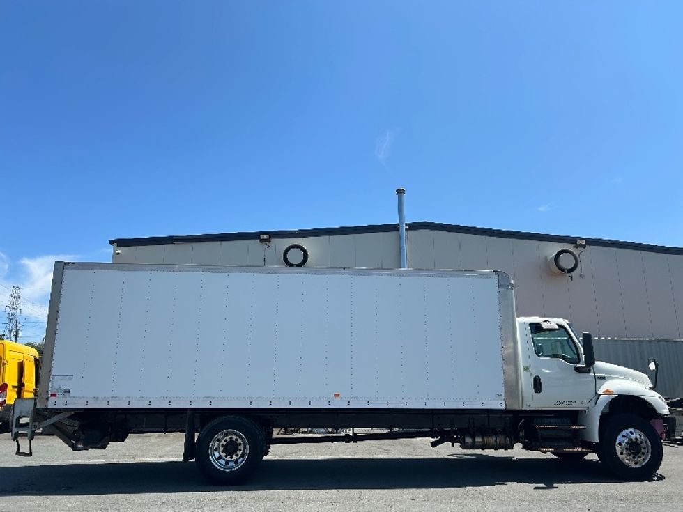 Medium Duty Box Truck-Light and Medium Duty Trucks-International-2020-MV607-Dartmouth-NS-210,789\n\t\tkm-$ 60,000 - Image 15