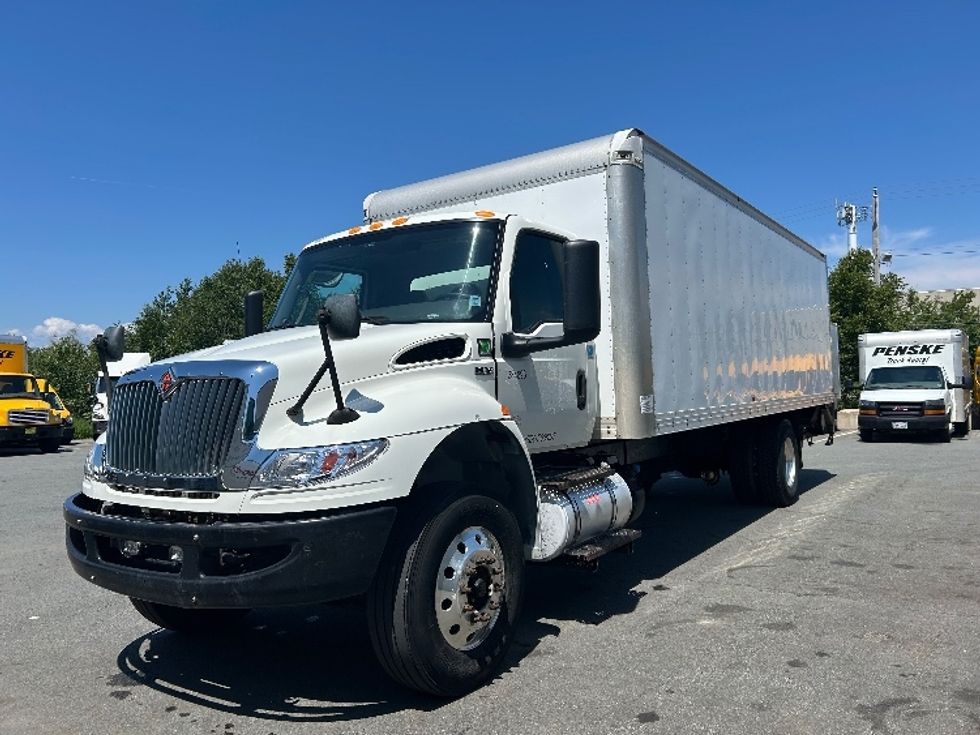 Medium Duty Box Truck-Light and Medium Duty Trucks-International-2020-MV607-Dartmouth-NS-210,789\n\t\tkm-$ 60,000 - Image 3
