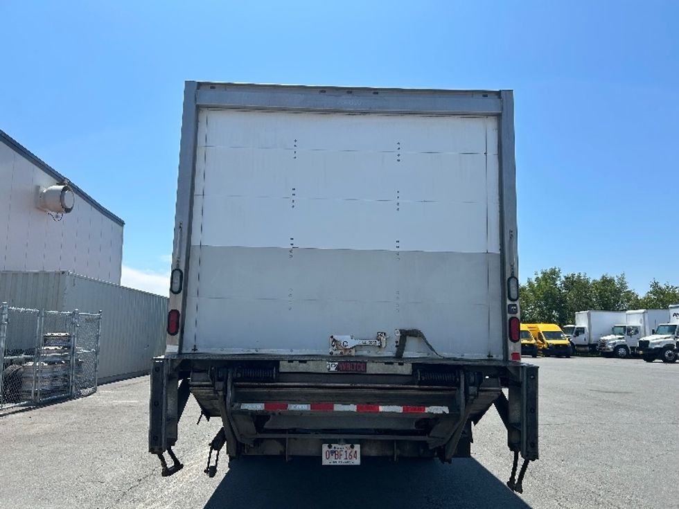 Medium Duty Box Truck-Light and Medium Duty Trucks-International-2020-MV607-Dartmouth-NS-210,789\n\t\tkm-$ 60,000 - Image 7