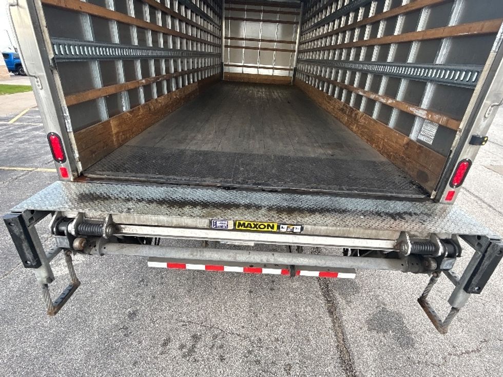 Medium Duty Box Truck-Light and Medium Duty Trucks-International-2020-MV607-Davenport-IA-33,222\n\t\tmiles-$ 67,250 - Image 10