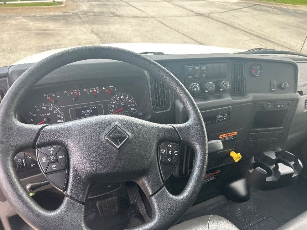 Medium Duty Box Truck-Light and Medium Duty Trucks-International-2020-MV607-Davenport-IA-33,222\n\t\tmiles-$ 67,250 - Image 17