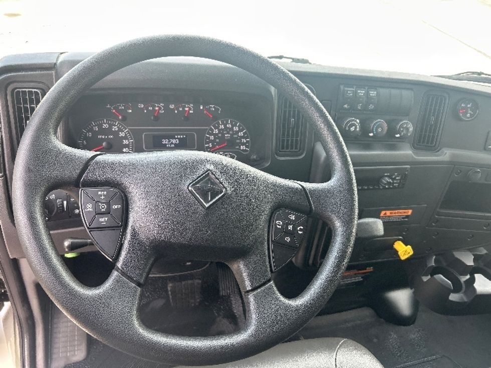 Medium Duty Box Truck-Light and Medium Duty Trucks-International-2020-MV607-Davenport-IA-33,222\n\t\tmiles-$ 67,250 - Image 18