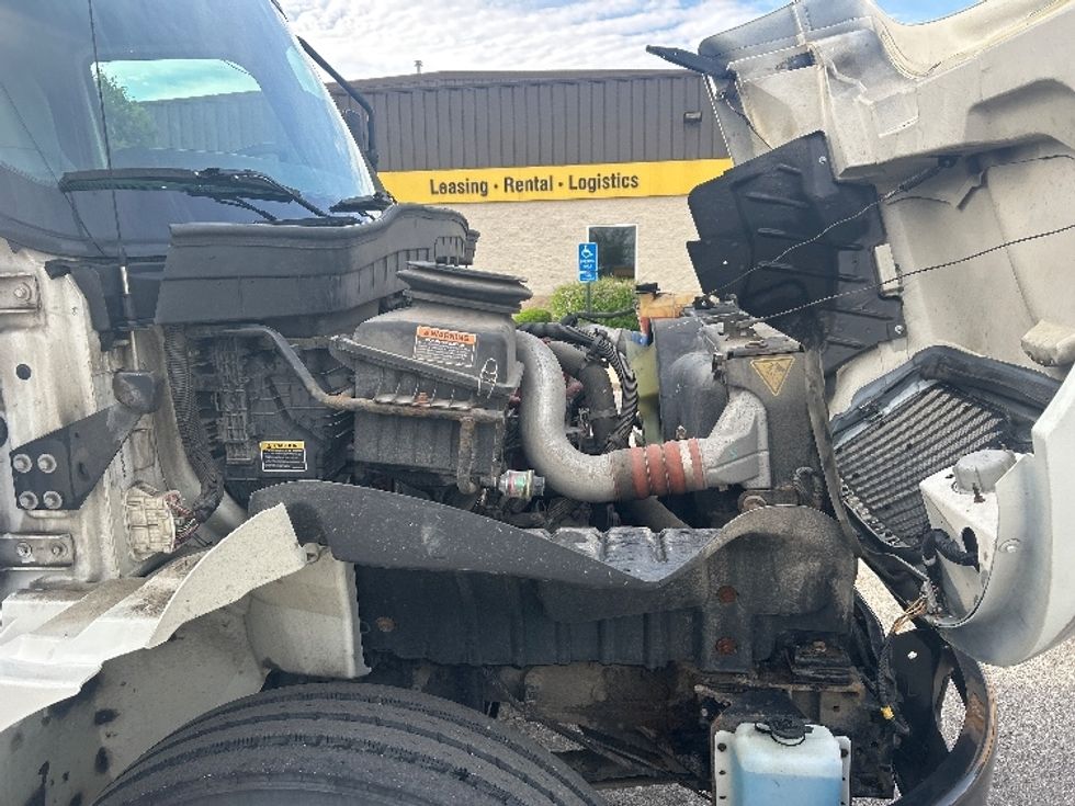 Medium Duty Box Truck-Light and Medium Duty Trucks-International-2020-MV607-Davenport-IA-33,222\n\t\tmiles-$ 67,250 - Image 23