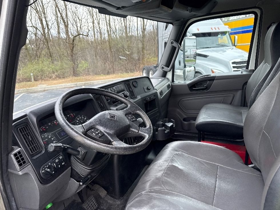 Medium Duty Box Truck-Light and Medium Duty Trucks-International-2020-MV607-Dayton-NJ-120,259\n\t\tmiles-$ 57,000 - Image 17