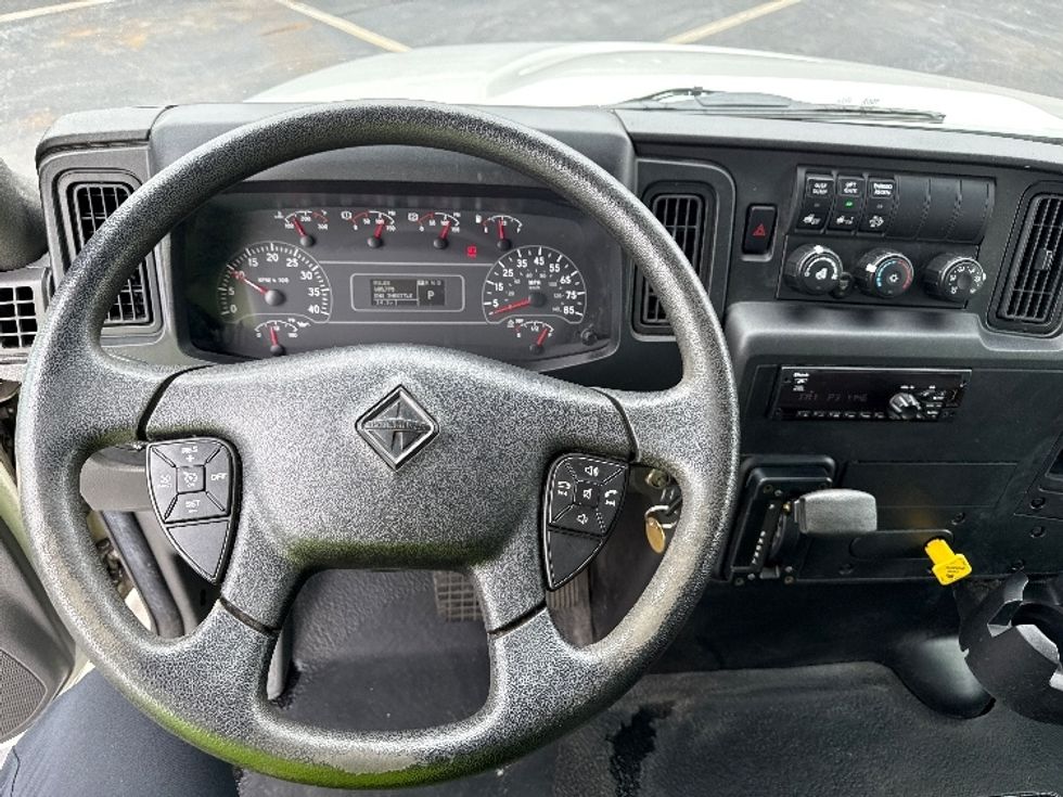 Medium Duty Box Truck-Light and Medium Duty Trucks-International-2020-MV607-Dayton-NJ-120,259\n\t\tmiles-$ 57,000 - Image 18