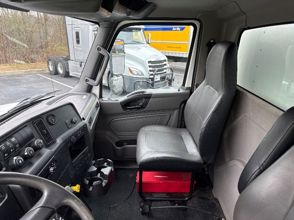 Medium Duty Box Truck-Light and Medium Duty Trucks-International-2020-MV607-Dayton-NJ-120,259\n\t\tmiles-$ 57,000 - Image 19