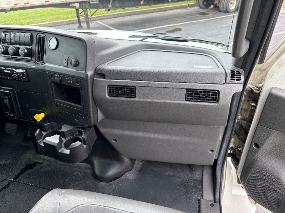 Medium Duty Box Truck-Light and Medium Duty Trucks-International-2020-MV607-Dayton-NJ-120,259\n\t\tmiles-$ 57,000 - Image 21