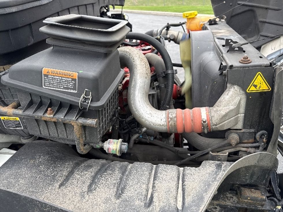 Medium Duty Box Truck-Light and Medium Duty Trucks-International-2020-MV607-Dayton-NJ-120,259\n\t\tmiles-$ 57,000 - Image 23