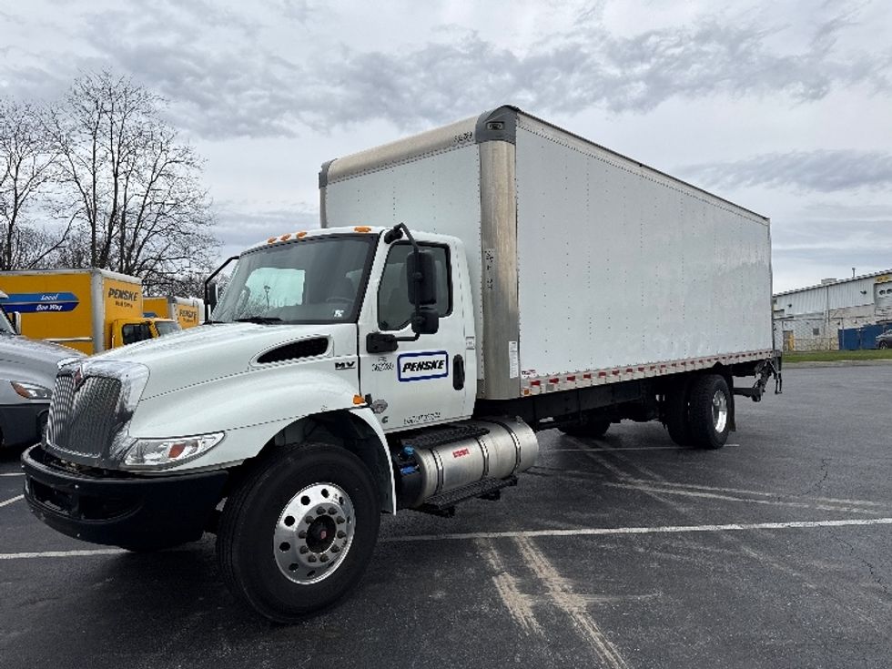 Medium Duty Box Truck-Light and Medium Duty Trucks-International-2020-MV607-Dayton-NJ-120,259\n\t\tmiles-$ 57,000 - Image 3